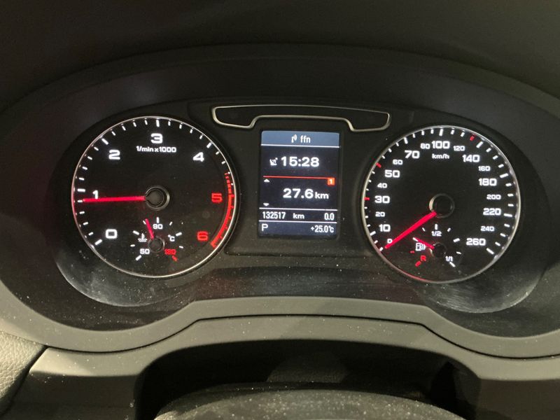 Audi Q3 2.0 TDI quattro 2014 – снимка 19