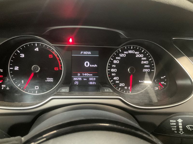 Audi A4 3.0 V6 TDI quattro Attraction — zdjęcie 13