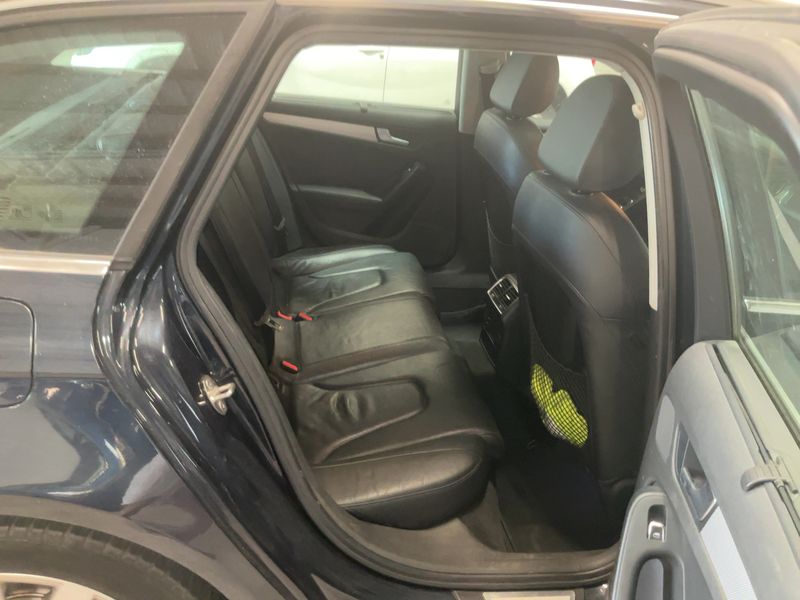 Audi A4 3.0 V6 TDI quattro Attraction — zdjęcie 14