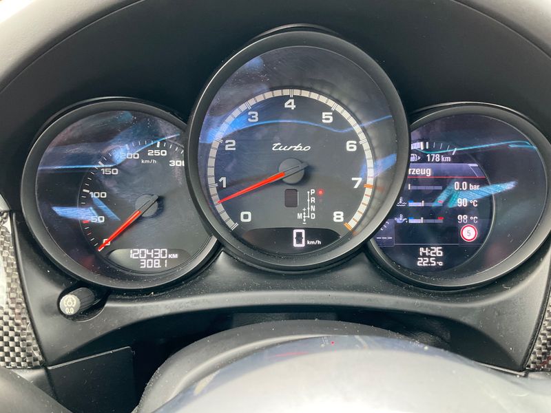 Porsche Macan Turbo Performance Paket — zdjęcie 13