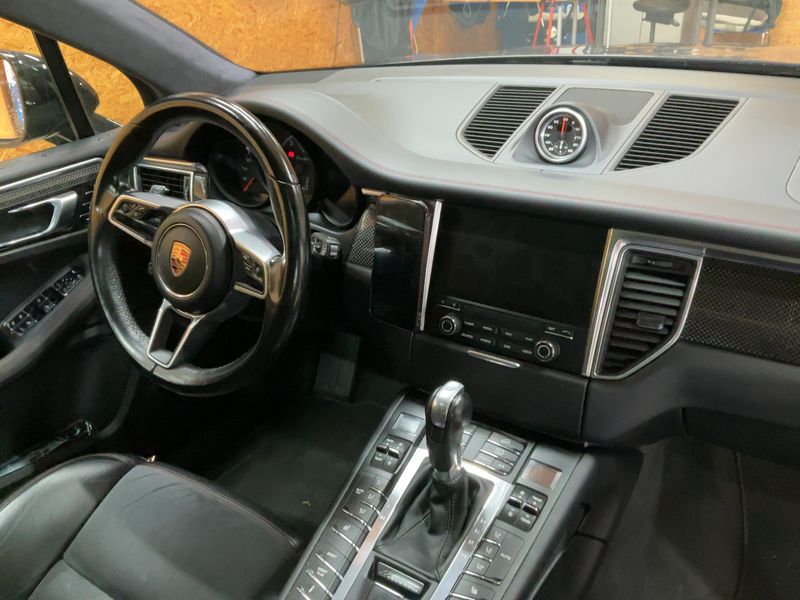 Porsche Macan Turbo Performance Paket — zdjęcie 12