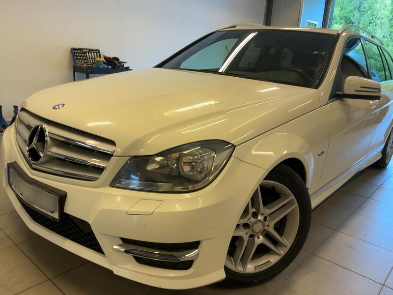 Mercedes-Benz C-Klasse C 220 CDI T BlueEfficiency Avantgarde — zdjęcie 2