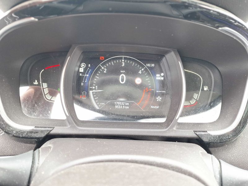 Renault Espace 1.6 dCi Energy Initiale Paris — zdjęcie 12