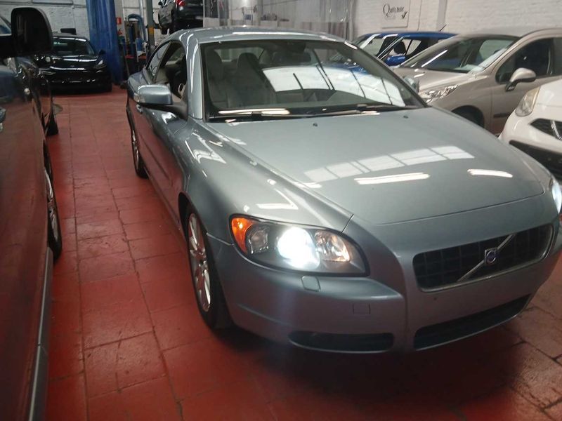 Volvo C70 2.4 Kinetic — zdjęcie 22
