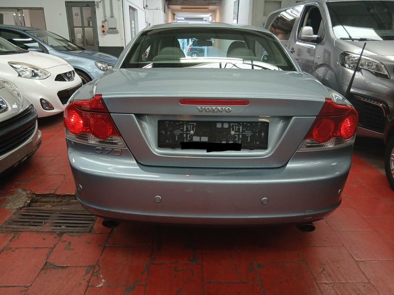 Volvo C70 2.4 Kinetic — zdjęcie 18