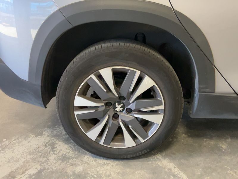 Peugeot 2008 1.2 PureTech Allure 2019 – снимка 9