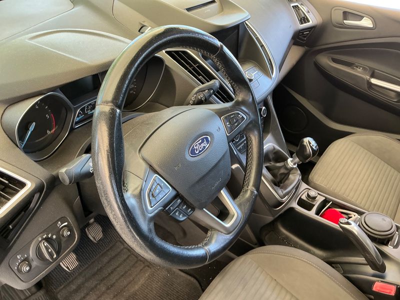 Ford C-Max 1.5 TDCi Titanium 2017 – снимка 31