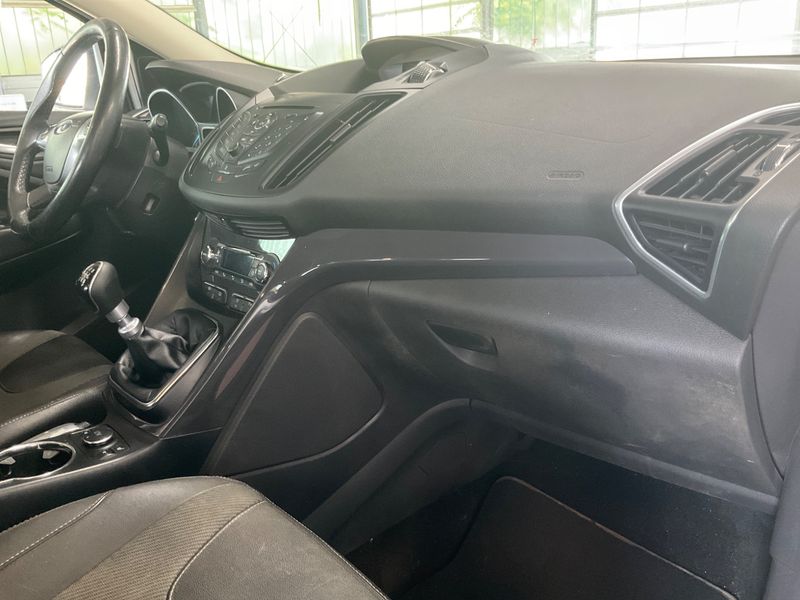 Ford Kuga 2.0 TDCi Titanium 2013 – снимка 25