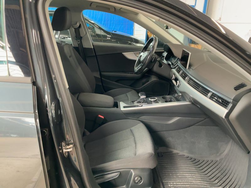 Audi A4 2.0 TDI 2016 – снимка 16