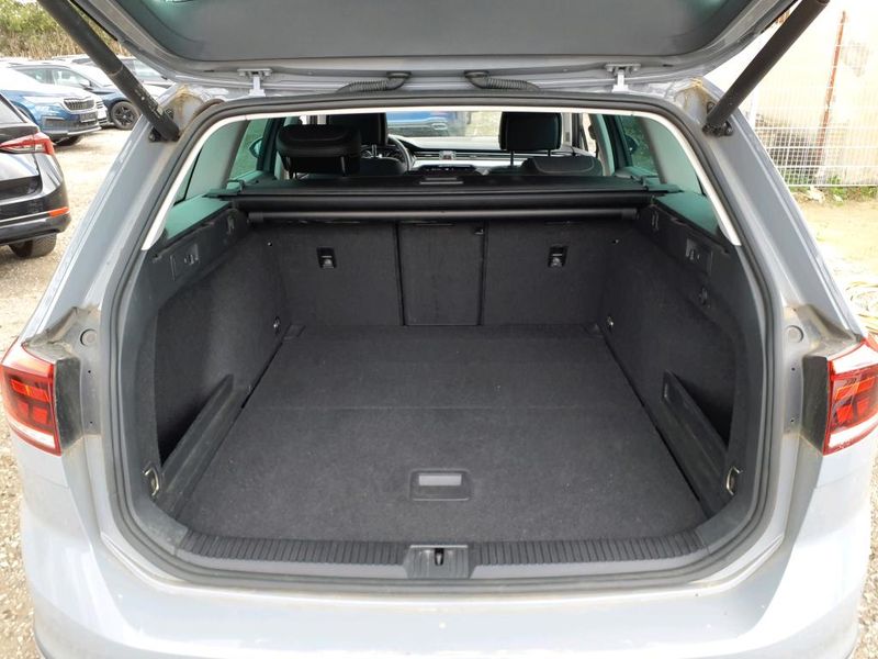 Volkswagen Passat Alltrack 2.0 TDI 4Motion — zdjęcie 19