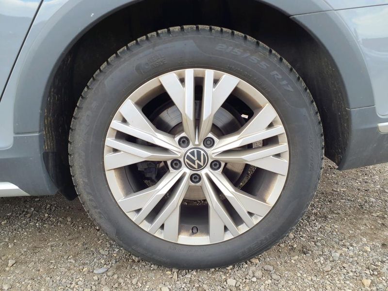 Volkswagen Passat Alltrack 2.0 TDI 4Motion — zdjęcie 25