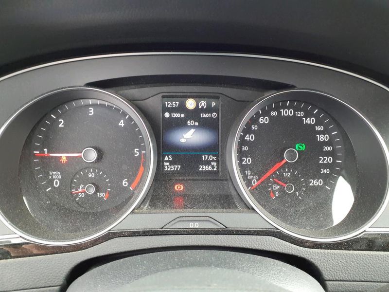 Volkswagen Passat Alltrack 2.0 TDI 4Motion — zdjęcie 17