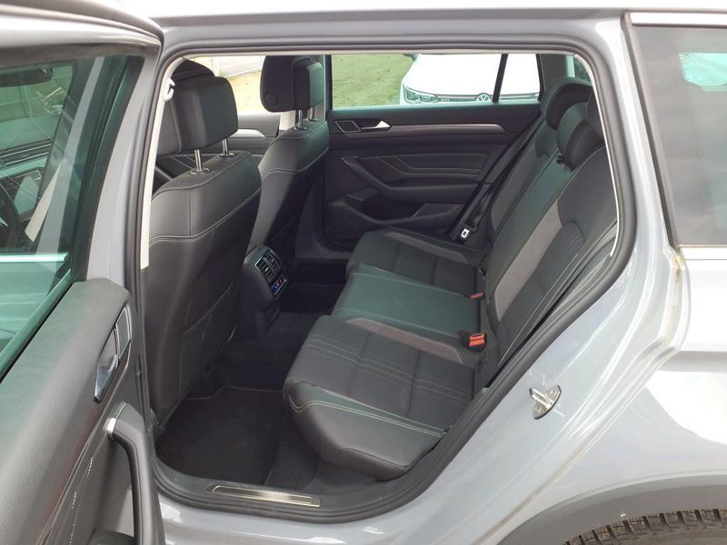 Volkswagen Passat Alltrack 2.0 TDI 4Motion — zdjęcie 12