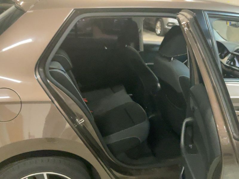 Skoda Fabia 1.0 TSI Ambition — zdjęcie 14