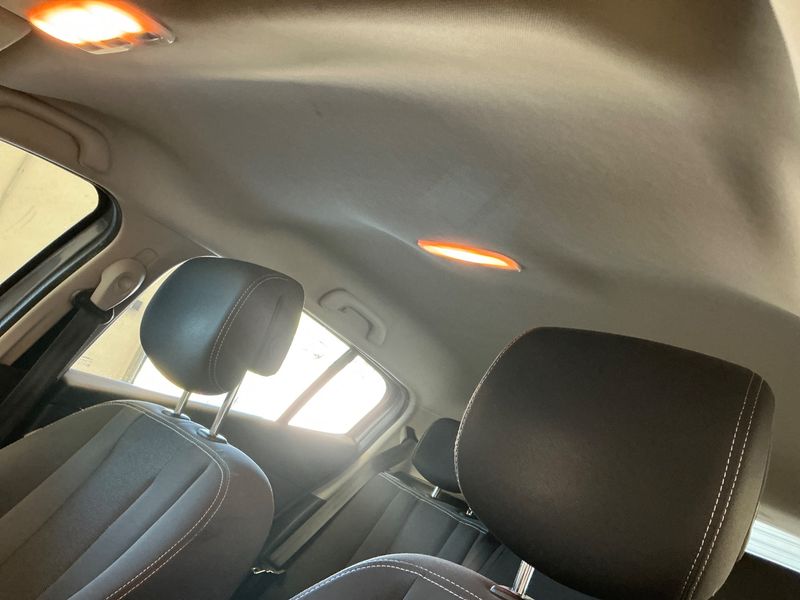 Renault Megane 1.6 Dynamique 2009 – снимка 30