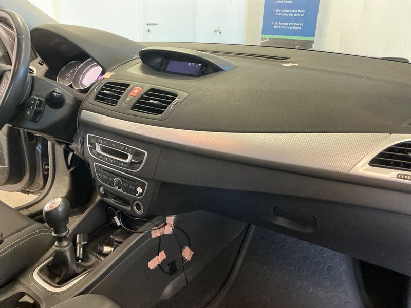 Renault Megane 1.6 Dynamique 2009 – снимка 26