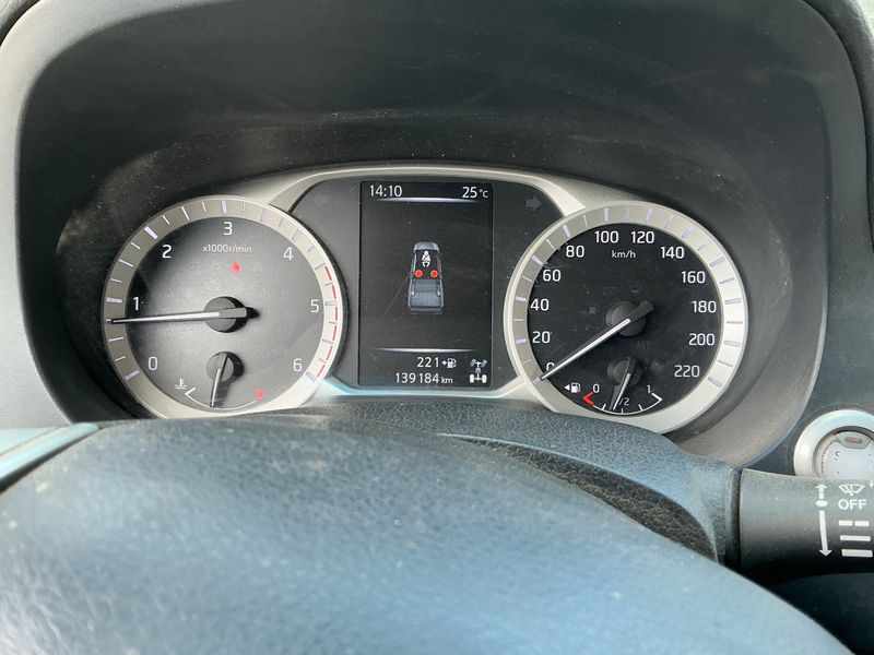Nissan NP300 Pick-up 2.3 dCi Acenta King Cab 4x4 — zdjęcie 13