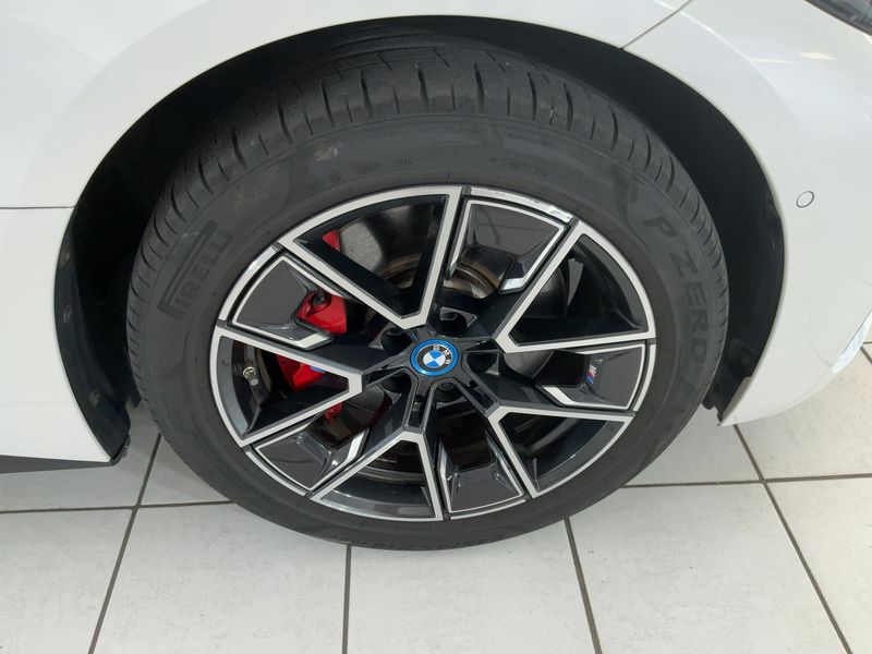 BMW i4 eDrive35 Gran Coupe M Sport 2023 – снимка 11