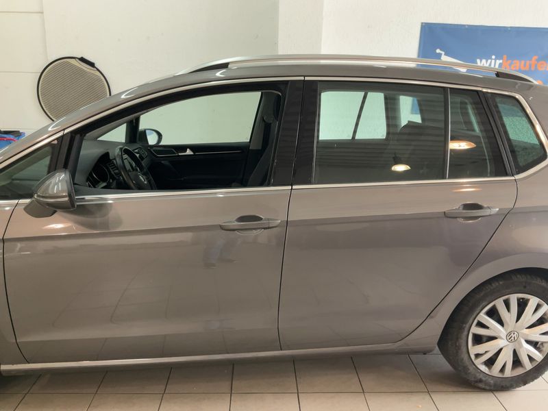 Volkswagen Golf VII Sportsvan 2.0 TDI Highline BlueMotion Tech — zdjęcie 4