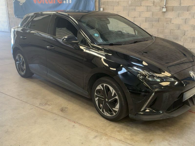 MG 4 electric drive 150 kW Luxury — zdjęcie 8