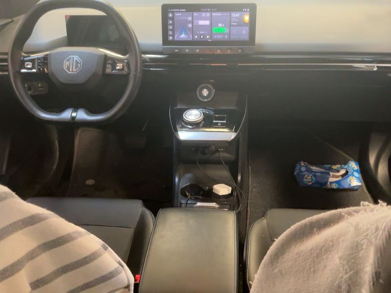 MG 4 electric drive 150 kW Luxury — zdjęcie 12