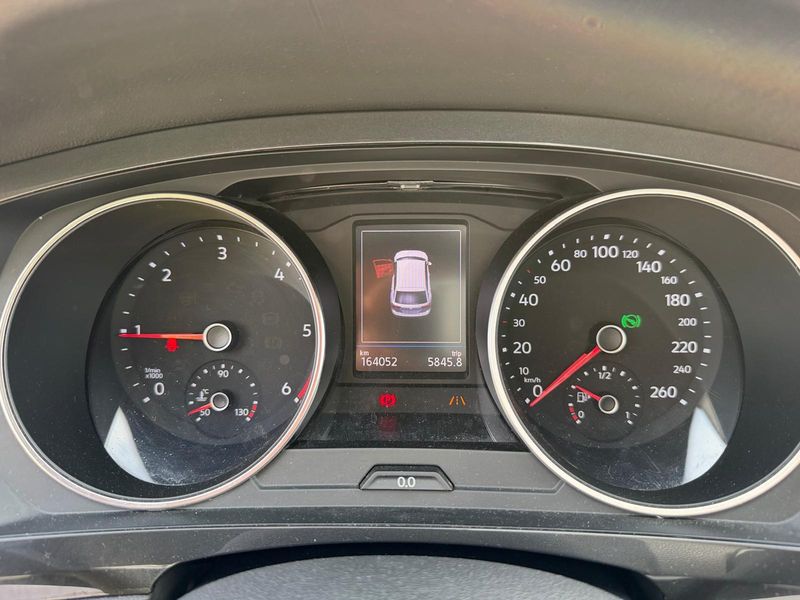 Volkswagen Tiguan 2.0 TDI Business BlueMotion Tech 2018 – снимка 12
