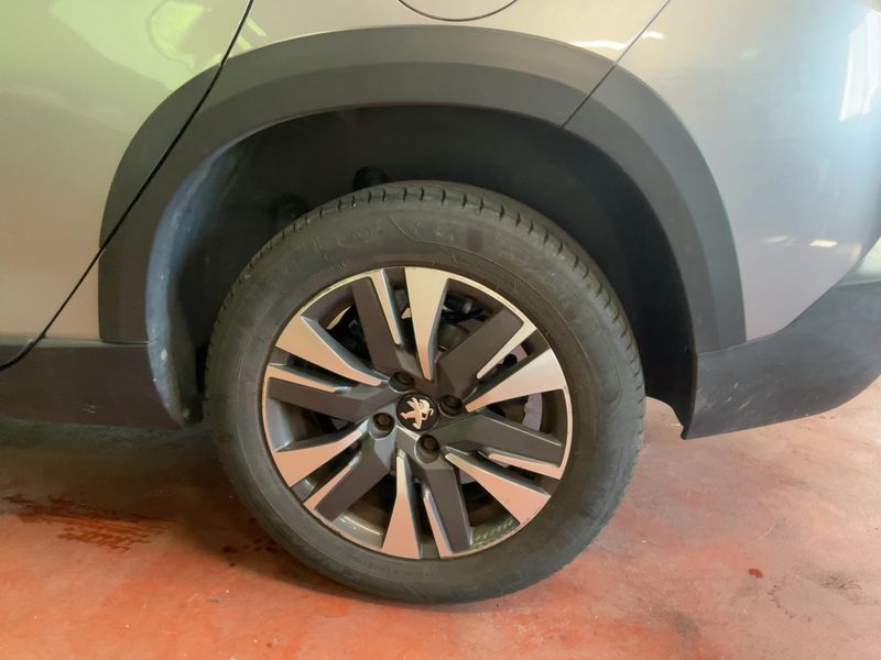 Peugeot 2008 1.2 PureTech Allure 2018 – снимка 5