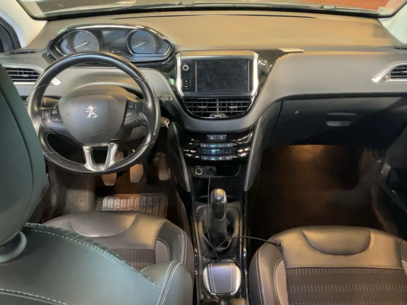 Peugeot 2008 1.2 PureTech Allure 2018 – снимка 17