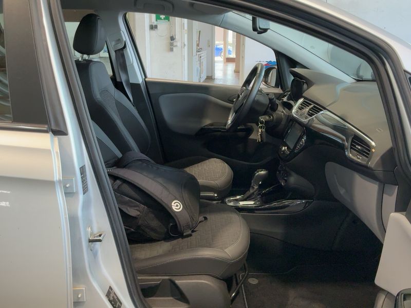 Opel Corsa 1.4 Innovation — zdjęcie 11