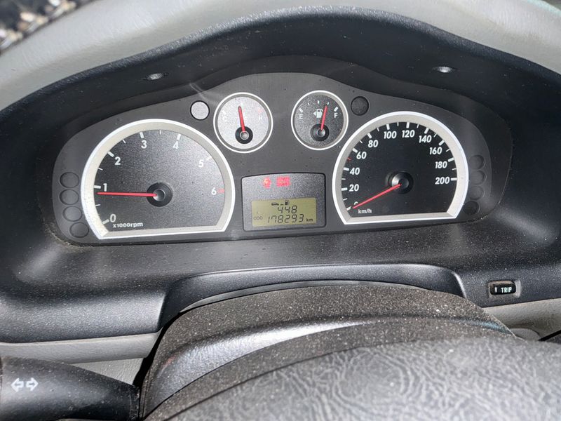 Hyundai Santa Fe 2.0 CRDi VGT Style — zdjęcie 4