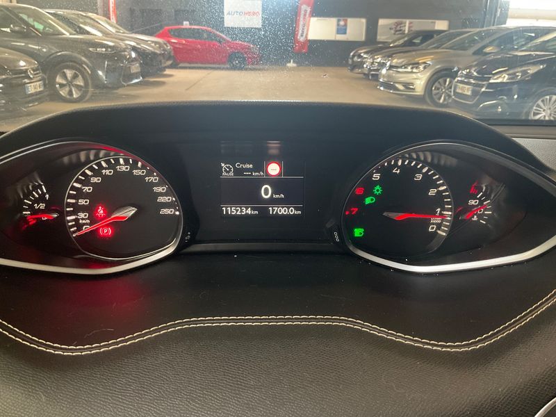 Peugeot 308 1.2 e-THP GT Line 2019 – снимка 18