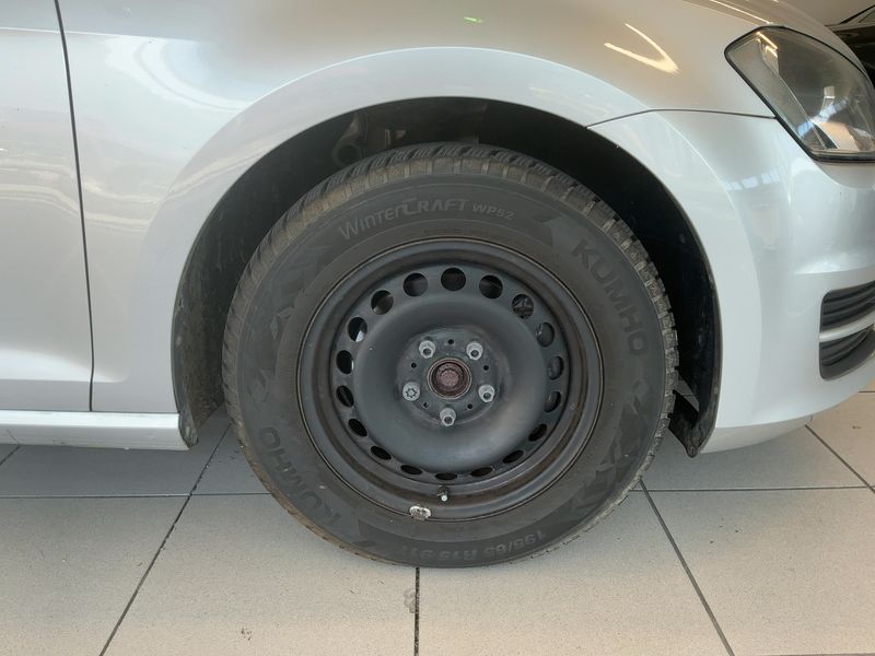 Volkswagen Golf VII 1.2 TSI Trendline BlueMotion Tech 2013 – снимка 11