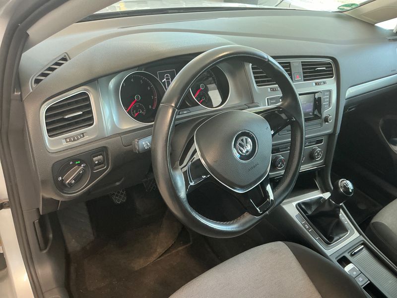 Volkswagen Golf VII 1.2 TSI Trendline BlueMotion Tech 2013 – снимка 23