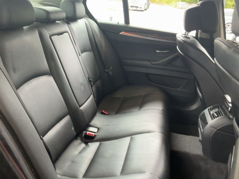 BMW 5er 520d — zdjęcie 14