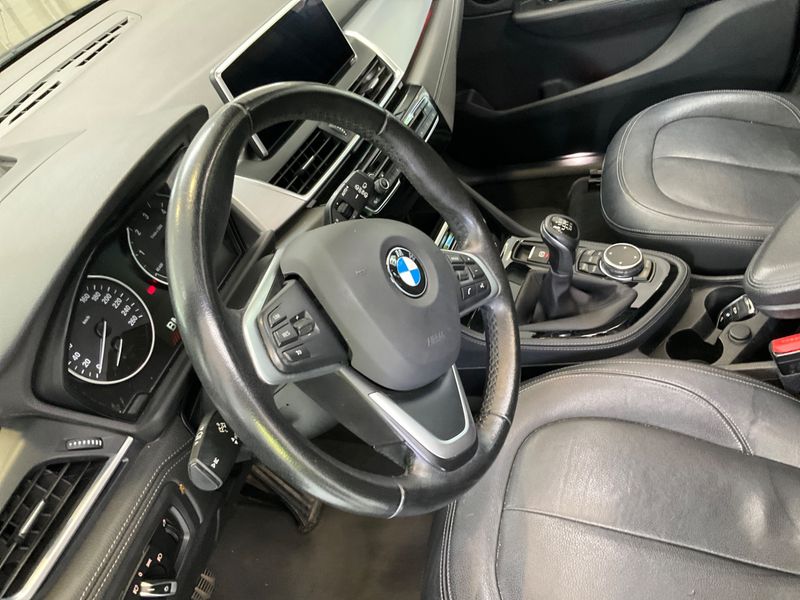 BMW 2er 218d Gran Tourer Luxury Line 2015 – снимка 32
