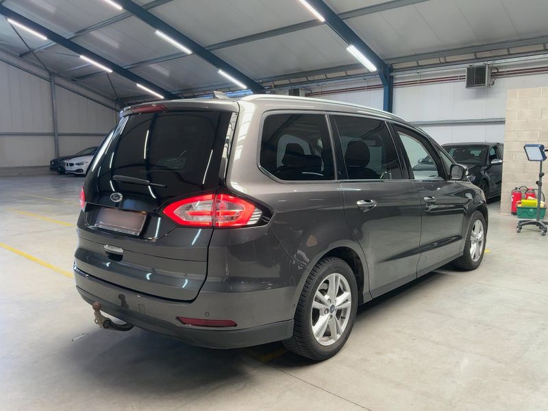 Ford Galaxy 2.0 TDCi EcoBlue Titanium — zdjęcie 6