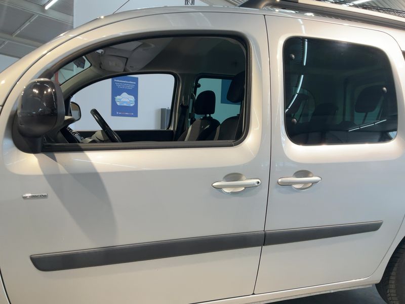 Renault Kangoo 1.5 dCi Limited — zdjęcie 4