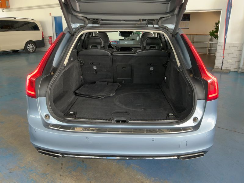 Volvo V90 2.0 D5 Inscription AWD — zdjęcie 10