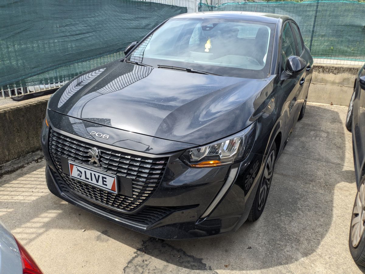 Peugeot 208 2023 — photo 1