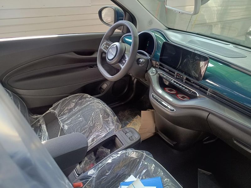 Fiat 500e electric drive 87 kW — zdjęcie 5