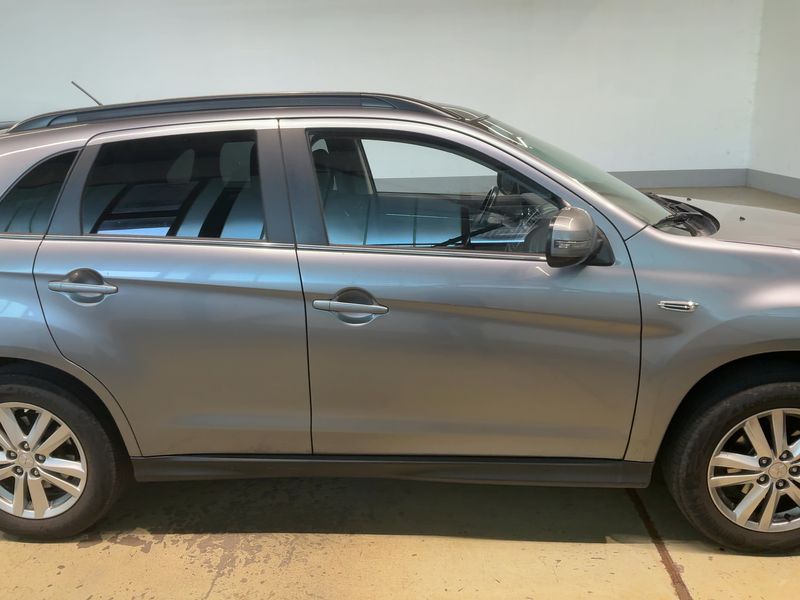 Mitsubishi ASX 1.8 DI-D Intense 2WD — zdjęcie 7