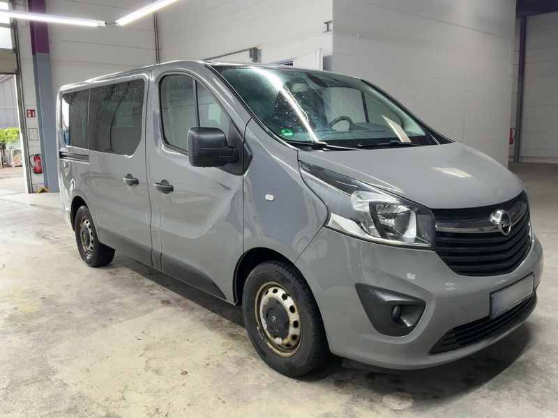 Opel Vivaro 1.6 CDTI Biturbo Combi L1H1 2,7t 2016 – снимка 12