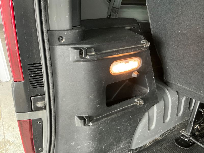 Opel Vivaro 1.6 CDTI Biturbo Combi L1H1 2,7t 2016 – снимка 25