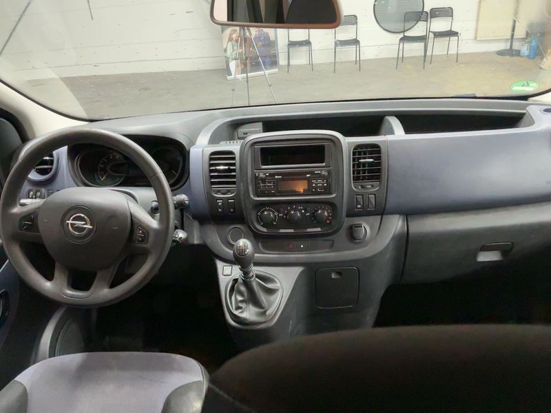 Opel Vivaro 1.6 CDTI Biturbo Combi L1H1 2,7t 2016 – снимка 17