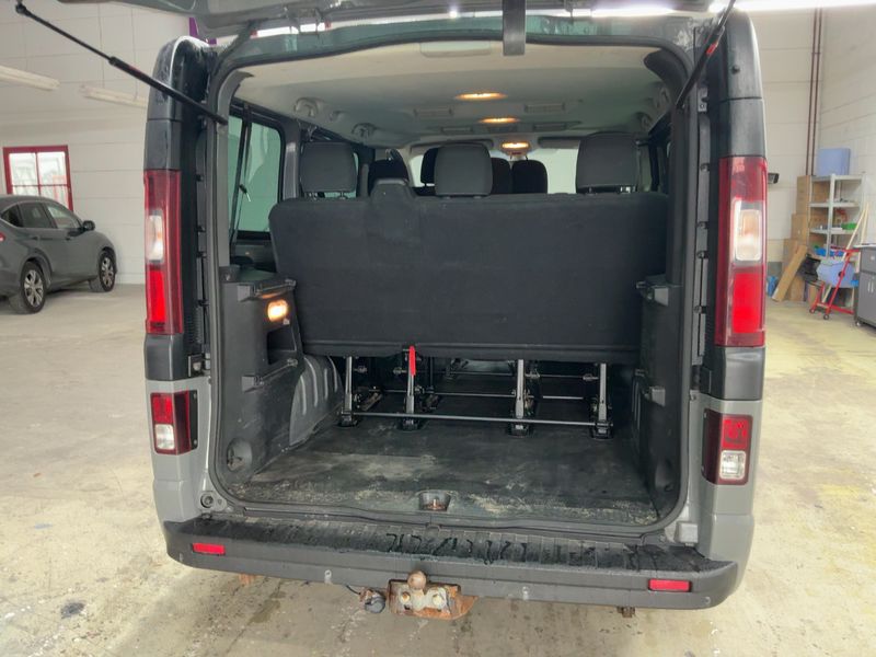 Opel Vivaro 1.6 CDTI Biturbo Combi L1H1 2,7t 2016 – снимка 15