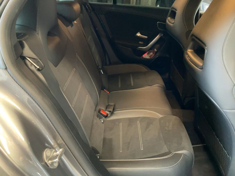 Mercedes-Benz CLA-Klasse CLA 200 d Shooting Brake Edition 2020 AMG Line — zdjęcie 14