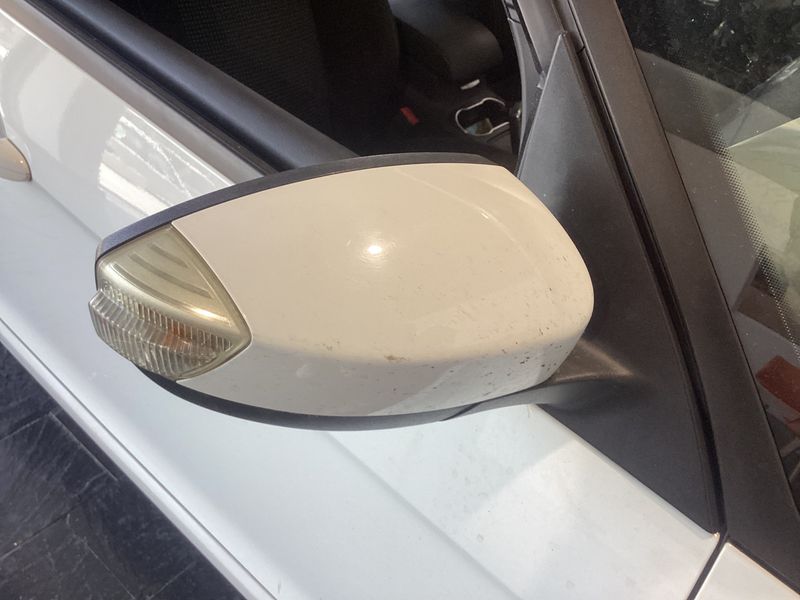 Ford S-Max 2.0 TDCi Trend 2014 – снимка 27