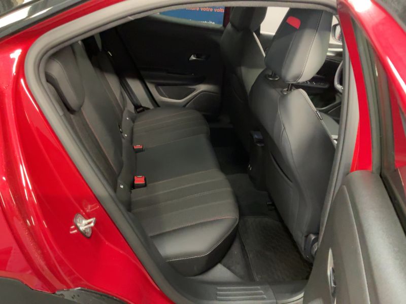 Opel Mokka 1.2 Turbo GS — zdjęcie 14