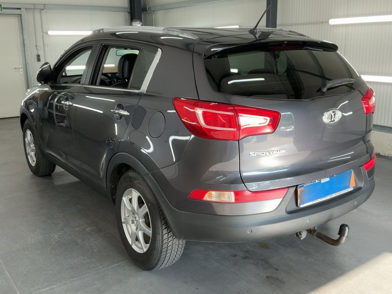 Kia Sportage 2.0 Vision 4WD — zdjęcie 3