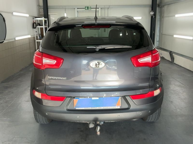 Kia Sportage 2.0 Vision 4WD — zdjęcie 5